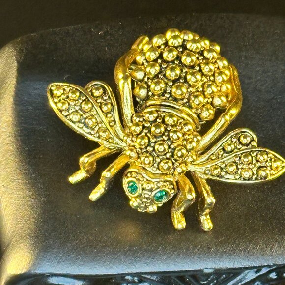 Joan Rivers Classics Green Eyes Crystal Gold Toned Bee Quartz Watch Brooch Pin - Picture 1 of 3